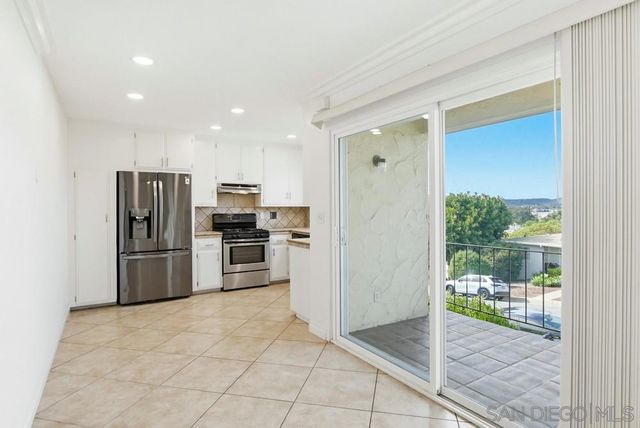 725 E 4th Ave Unit G, Escondido, CA 92025