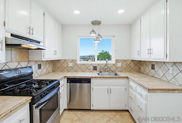 725 E 4th Ave Unit G, Escondido, CA 92025