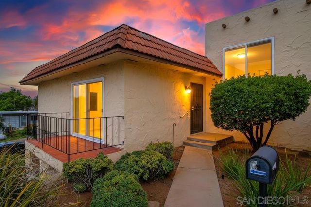 725 E 4th Ave Unit G, Escondido, CA 92025