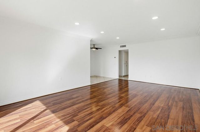 725 E 4th Ave Unit G, Escondido, CA 92025