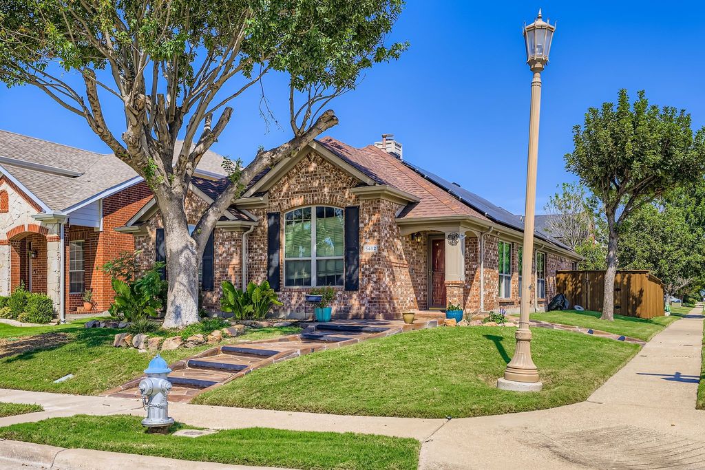5452 Buckskin Drive, The Colony, TX 75056