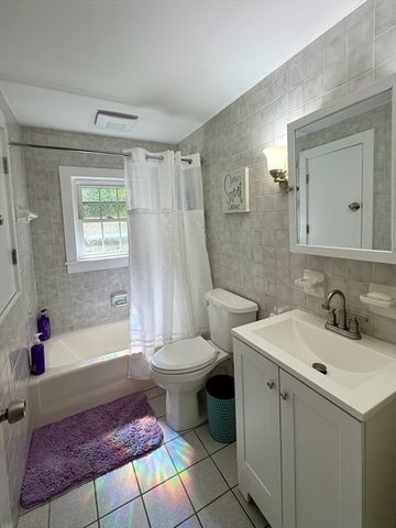 47 Starr Rd, Bridgewater, MA 02324
