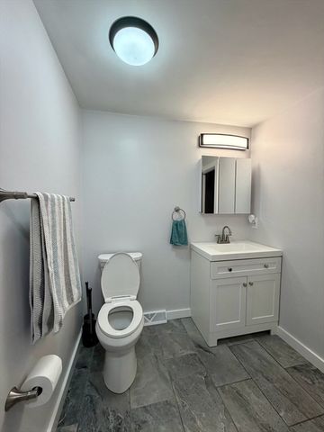 47 Starr Rd, Bridgewater, MA 02324
