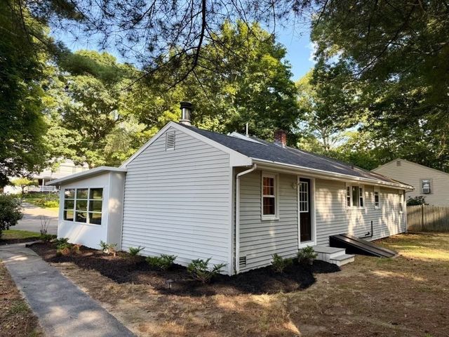 47 Starr Rd, Bridgewater, MA 02324
