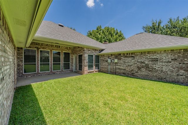 1057 Oak Valley Court, Keller, TX 76248