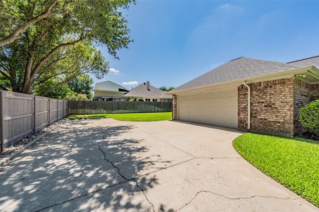 1057 Oak Valley Court, Keller, TX 76248