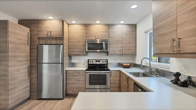 2304 RINGLING BOULEVARD 113, Sarasota, FL 34237