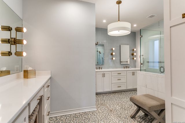 27 Cheshire, San Antonio, TX 78218