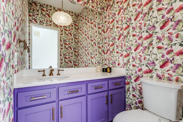 27 Cheshire, San Antonio, TX 78218