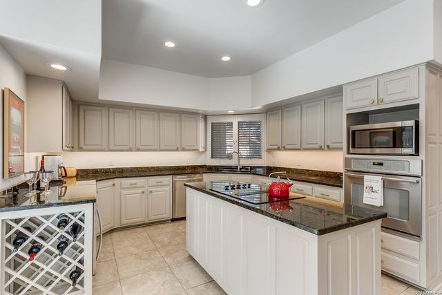 27 Cheshire, San Antonio, TX 78218