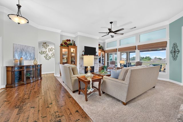 9941 Grandview Drive, Denton, TX 76207