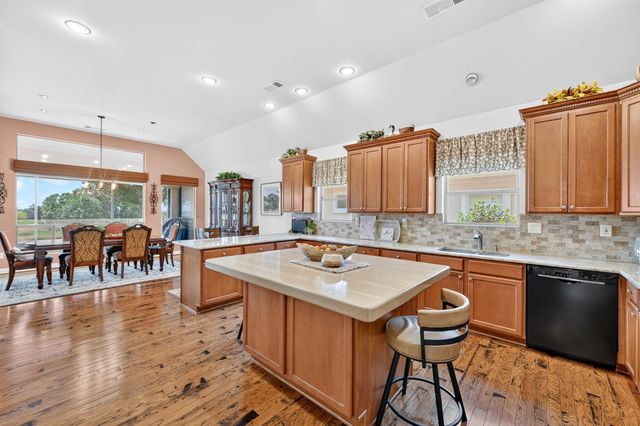 9941 Grandview Drive, Denton, TX 76207