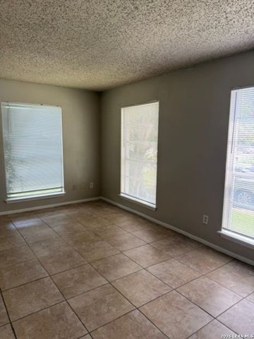 1016 Mission Dr, Unit A, New Braunfels, TX 78130