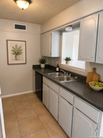 1016 Mission Dr, Unit A, New Braunfels, TX 78130
