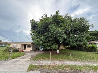 1628 NW 154TH Street, Miami Gardens, FL 33054