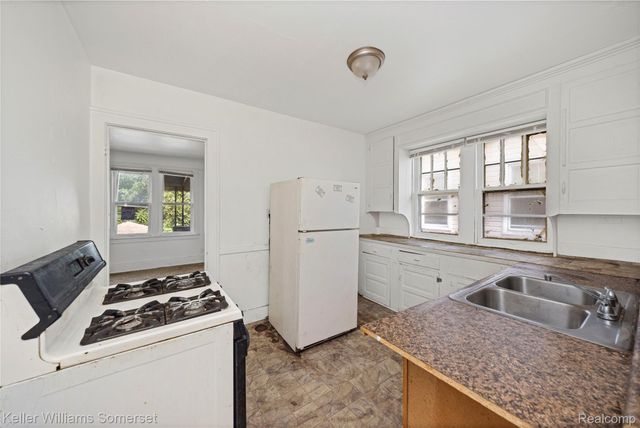 9225 Birwood Street, Detroit, MI 48204