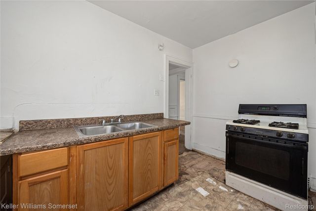 9225 Birwood Street, Detroit, MI 48204