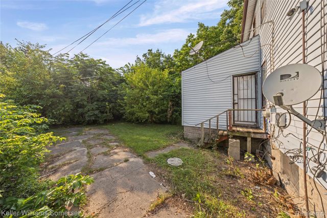 9225 Birwood Street, Detroit, MI 48204