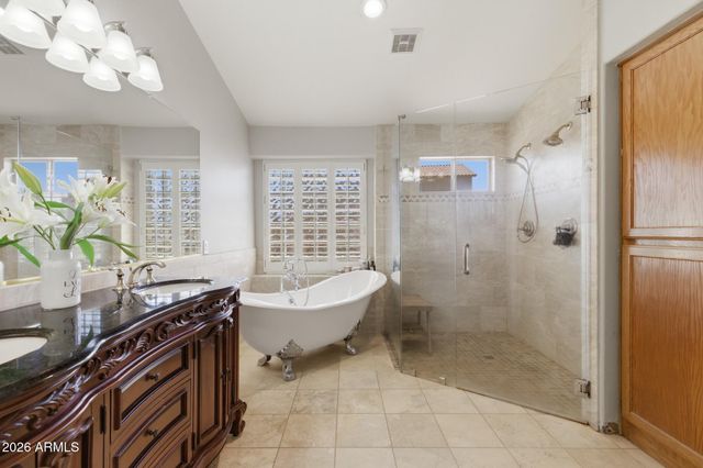 652 W NIDO Avenue, Mesa, AZ 85210