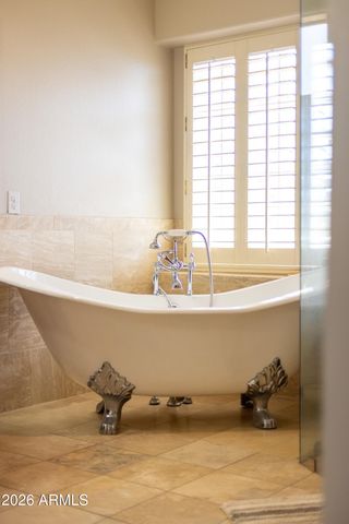 652 W NIDO Avenue, Mesa, AZ 85210