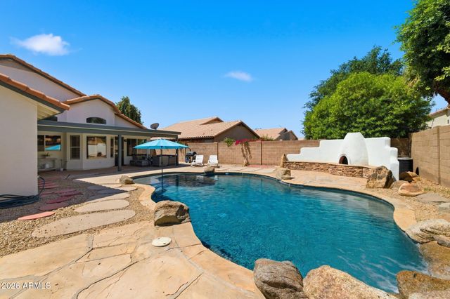 652 W NIDO Avenue, Mesa, AZ 85210