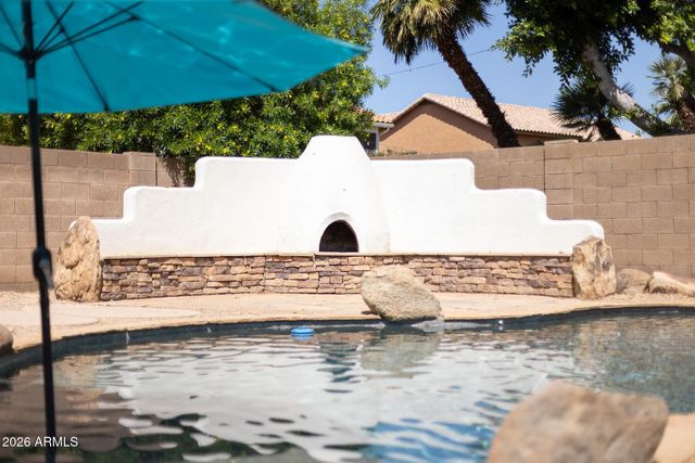 652 W NIDO Avenue, Mesa, AZ 85210