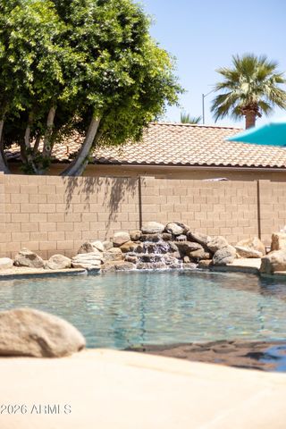 652 W NIDO Avenue, Mesa, AZ 85210