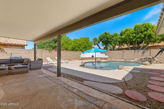 652 W NIDO Avenue, Mesa, AZ 85210