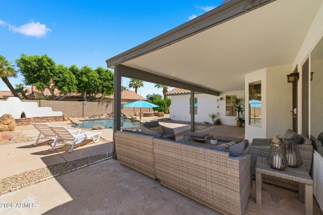 652 W NIDO Avenue, Mesa, AZ 85210