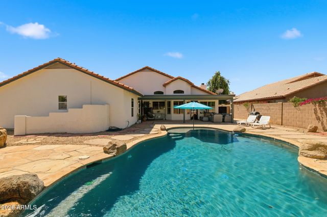 652 W NIDO Avenue, Mesa, AZ 85210