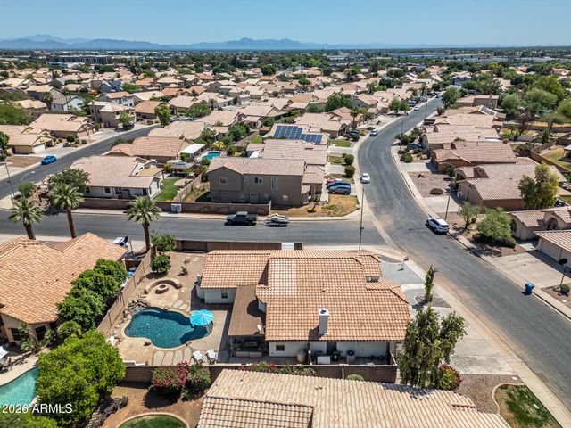 652 W NIDO Avenue, Mesa, AZ 85210