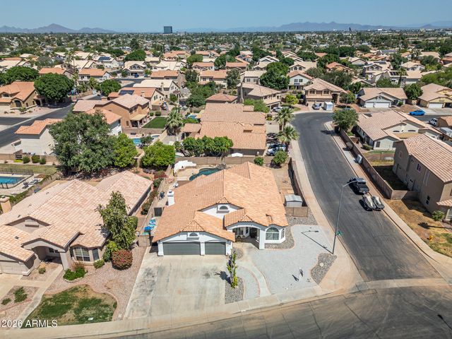 652 W NIDO Avenue, Mesa, AZ 85210