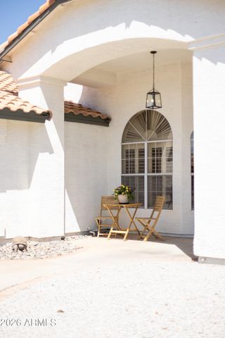 652 W NIDO Avenue, Mesa, AZ 85210