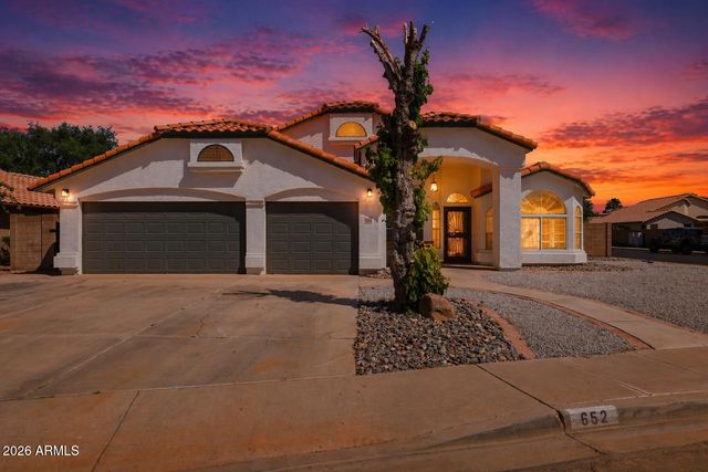 652 W NIDO Avenue, Mesa, AZ 85210