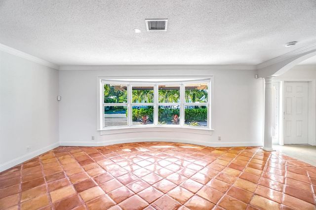 5550 NE 26th Avenue, Fort Lauderdale, FL 33308