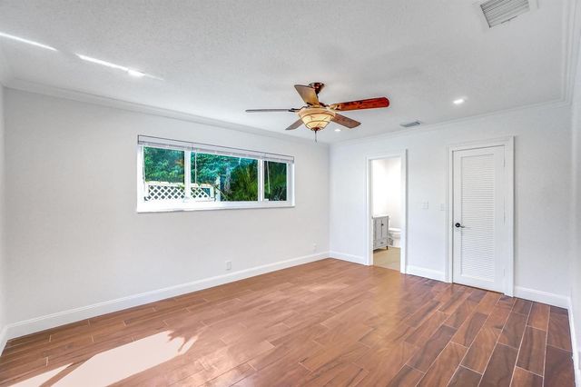 5550 NE 26th Avenue, Fort Lauderdale, FL 33308