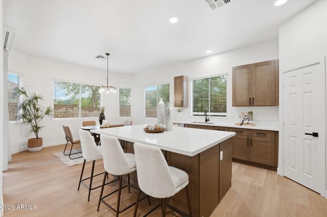 26237 N 74TH Lane, Peoria, AZ 85383