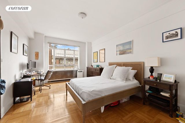 25 CENTRAL Park W 9ST, New York City, NY 10023