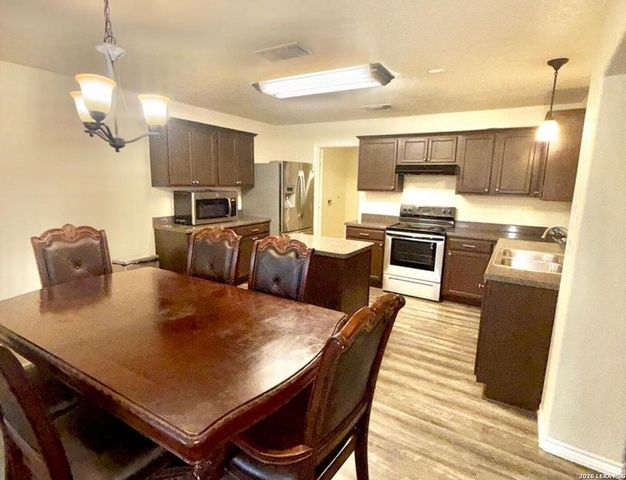 8810 Canvas Back, San Antonio, TX 78245
