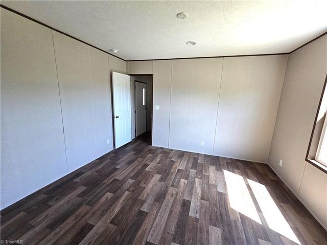 2195 Lynchburg Road, Westfield, NC 27053