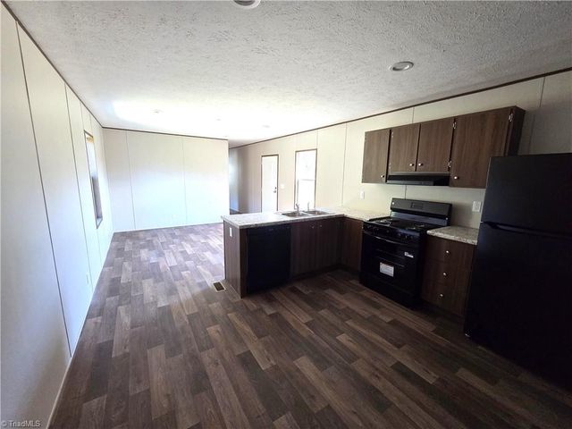 2195 Lynchburg Road, Westfield, NC 27053