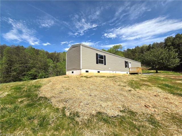 2195 Lynchburg Road, Westfield, NC 27053