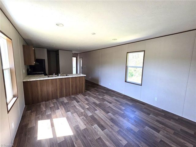 2195 Lynchburg Road, Westfield, NC 27053