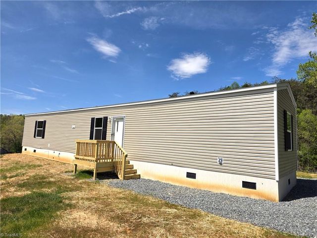2195 Lynchburg Road, Westfield, NC 27053