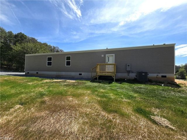2195 Lynchburg Road, Westfield, NC 27053