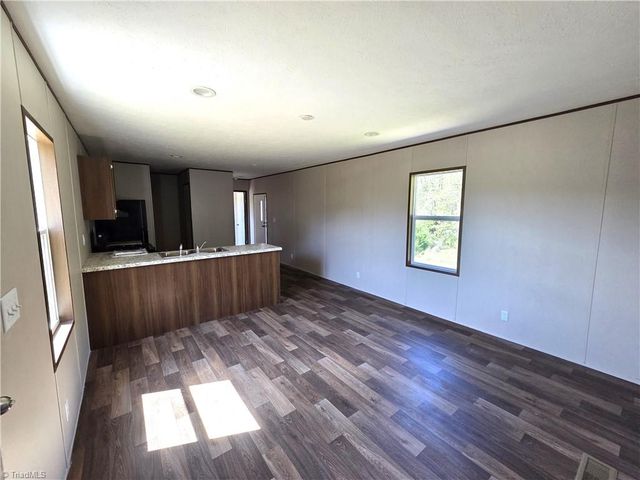 2195 Lynchburg Road, Westfield, NC 27053