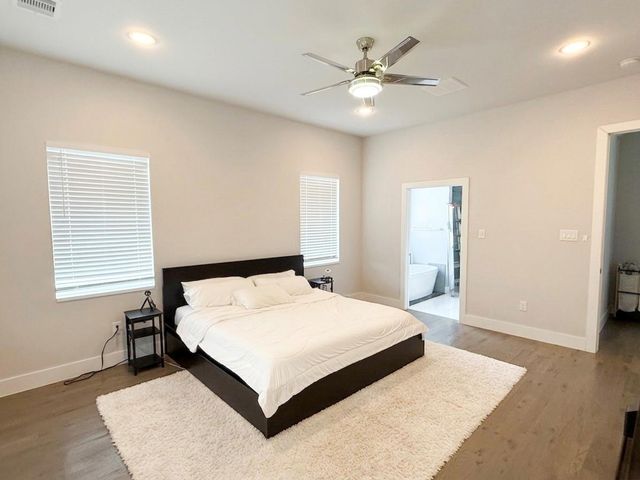 7904 N Main Street, Houston, TX 77022