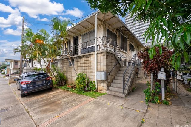1544 Keeaumoku Street, Honolulu, HI 96822