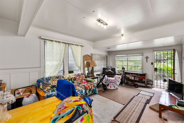 1544 Keeaumoku Street, Honolulu, HI 96822