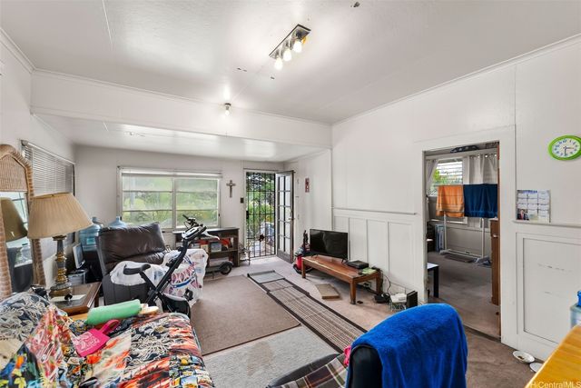 1544 Keeaumoku Street, Honolulu, HI 96822
